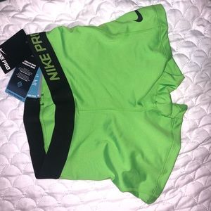 NWT Nike Pros